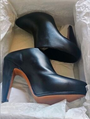 Alexander McQueen The Edge Lambskin Mule |Bootie Black 40/US 10 Wide NIB $1190